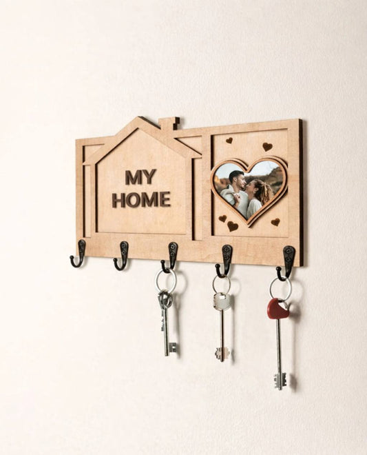 Κλειδωθήκη ξύλινη με θέση για φωτογραφία
